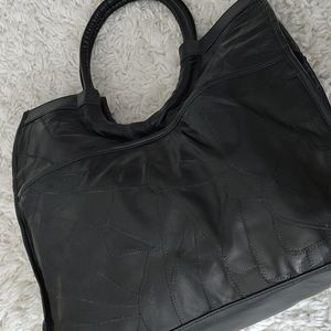 Leather tote bag